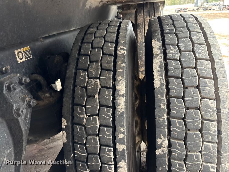 image for item YA1559 2023 Kenworth T880 dump truck