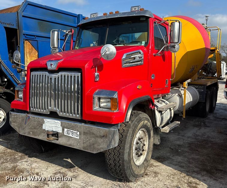 image for item YA1617 2016 Western Star 4700 ready mix truck