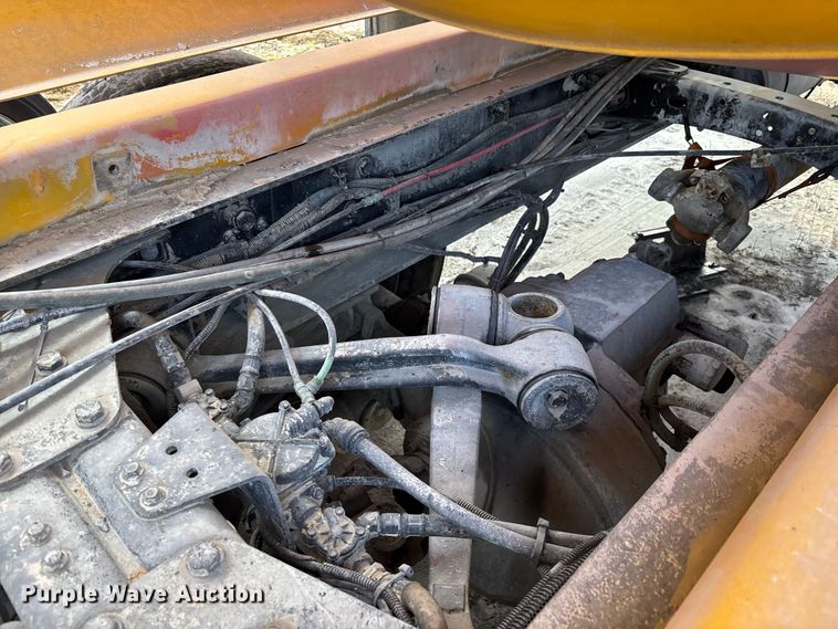 image for item YA1617 2016 Western Star 4700 ready mix truck