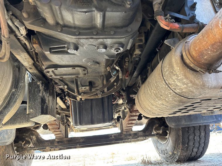 image for item YA1617 2016 Western Star 4700 ready mix truck