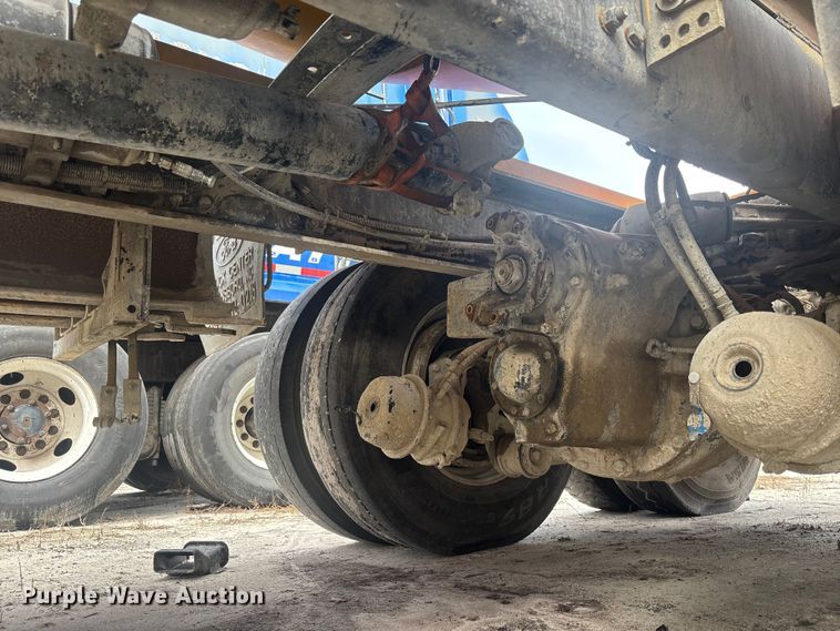 image for item YA1617 2016 Western Star 4700 ready mix truck