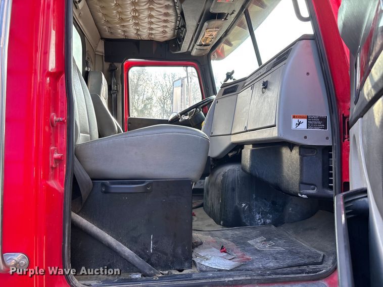 image for item YA1617 2016 Western Star 4700 ready mix truck