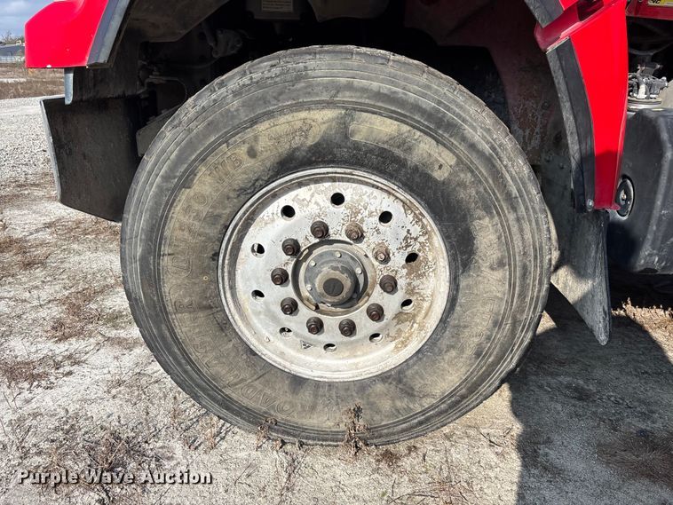 image for item YA1617 2016 Western Star 4700 ready mix truck