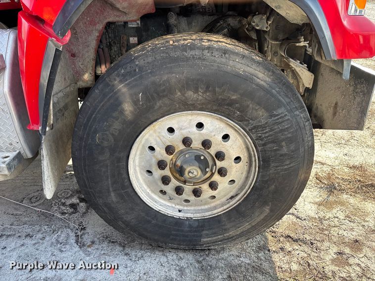 image for item YA1617 2016 Western Star 4700 ready mix truck