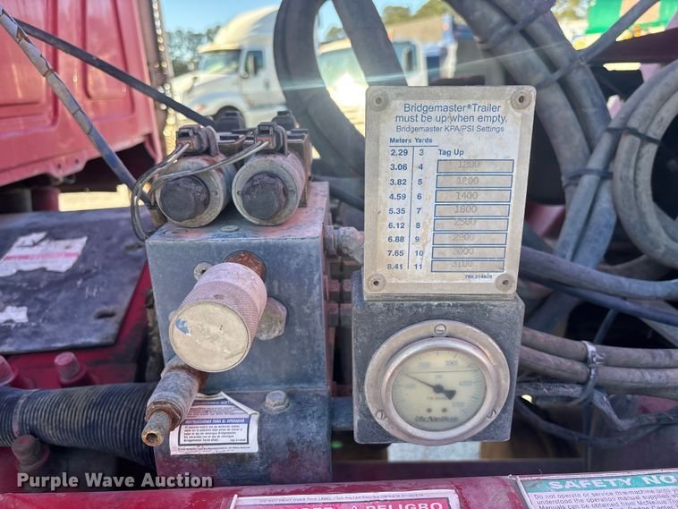 image for item YA1619 2016 Mack Granite GU713 ready mix truck