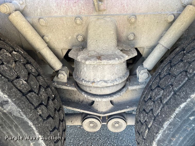 image for item YA1619 2016 Mack Granite GU713 ready mix truck