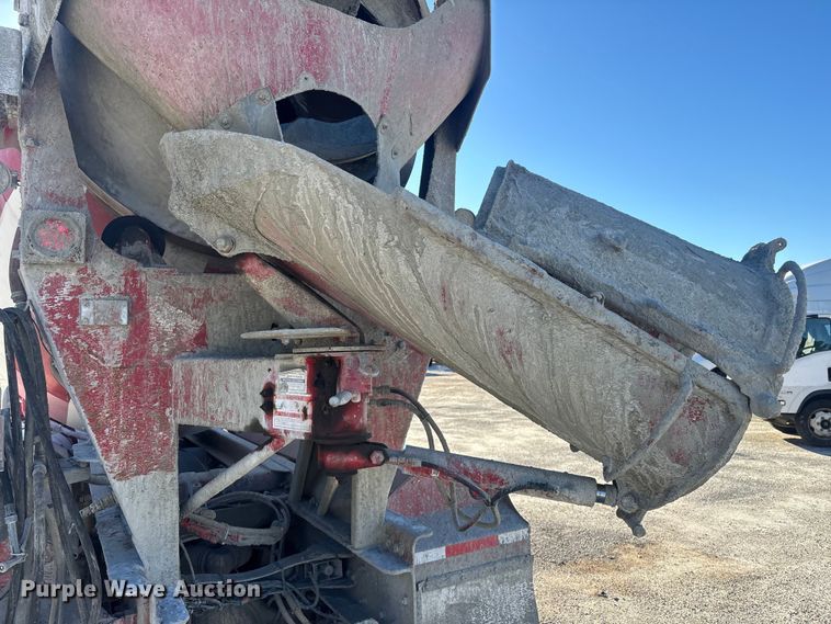 image for item YA1619 2016 Mack Granite GU713 ready mix truck