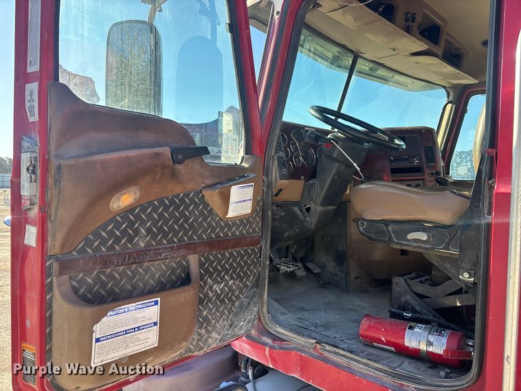 image for item YA1619 2016 Mack Granite GU713 ready mix truck