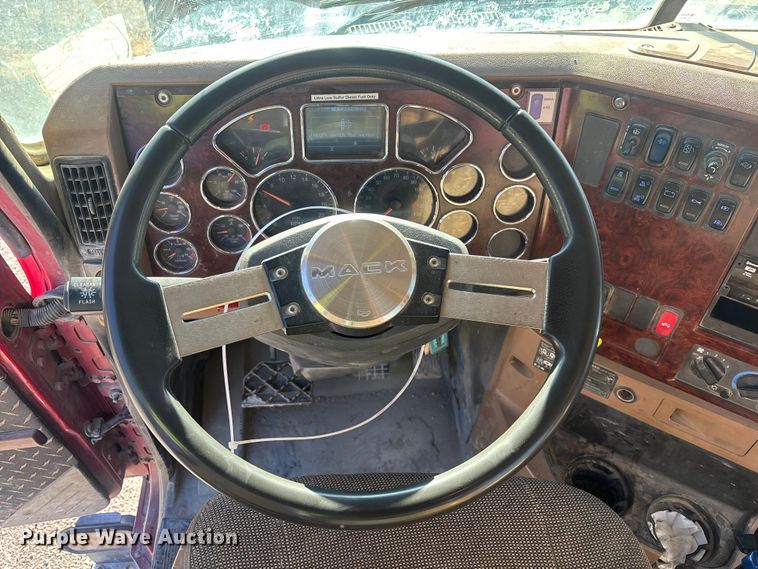 image for item YA1619 2016 Mack Granite GU713 ready mix truck