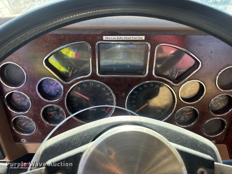 image for item YA1619 2016 Mack Granite GU713 ready mix truck