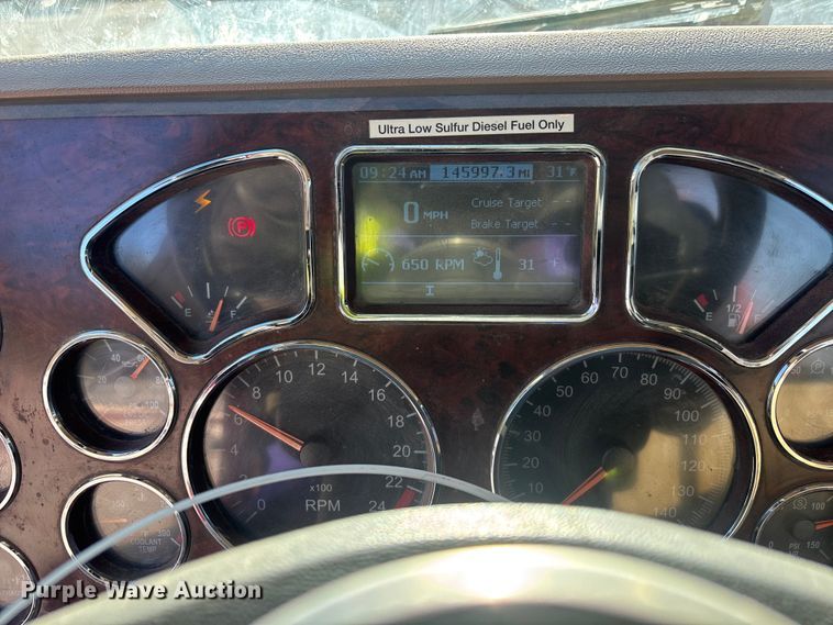 image for item YA1619 2016 Mack Granite GU713 ready mix truck