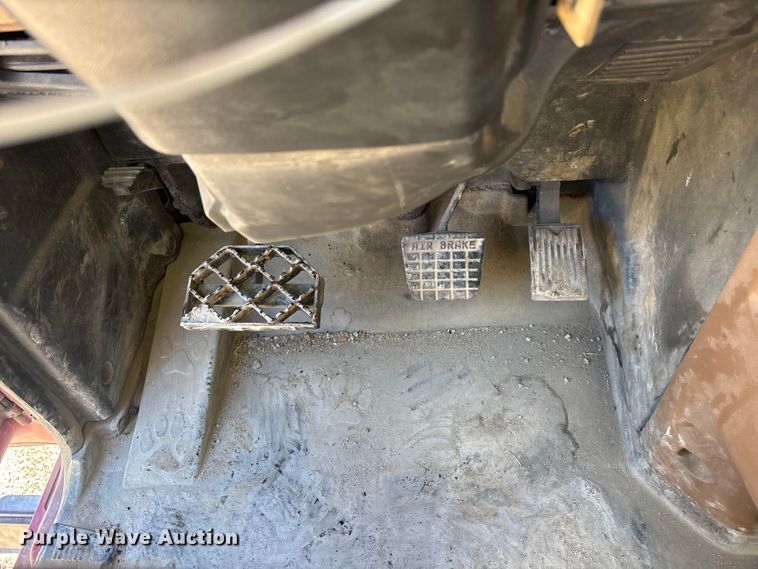 image for item YA1619 2016 Mack Granite GU713 ready mix truck