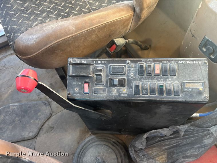 image for item YA1619 2016 Mack Granite GU713 ready mix truck