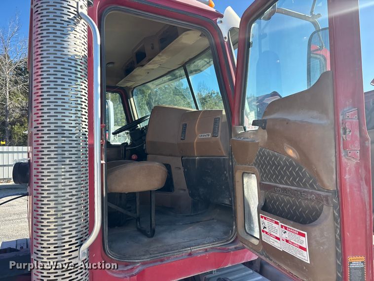 image for item YA1619 2016 Mack Granite GU713 ready mix truck