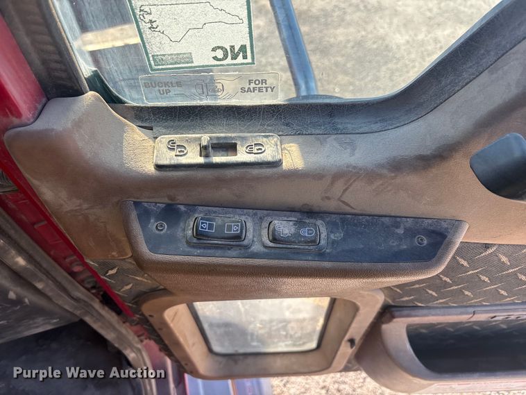 image for item YA1619 2016 Mack Granite GU713 ready mix truck