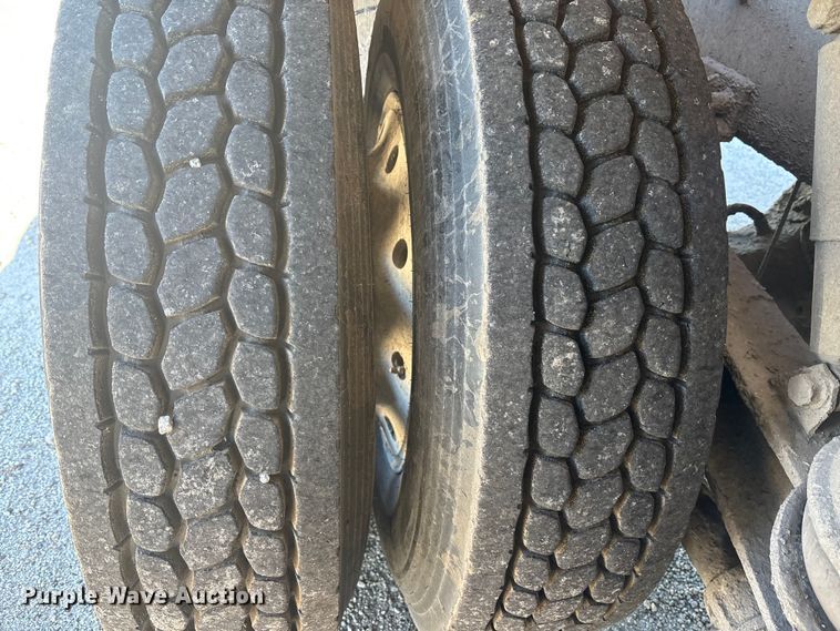 image for item YA1619 2016 Mack Granite GU713 ready mix truck