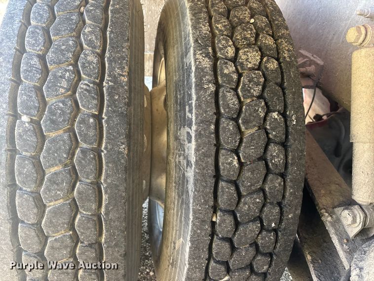 image for item YA1619 2016 Mack Granite GU713 ready mix truck