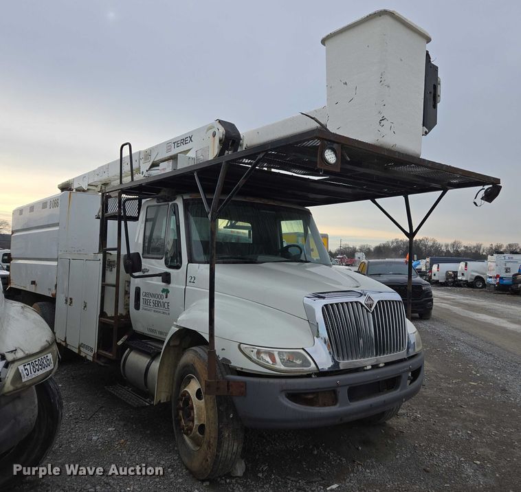 image for item YA1731 2009 International 4300 forestry bucket truck
