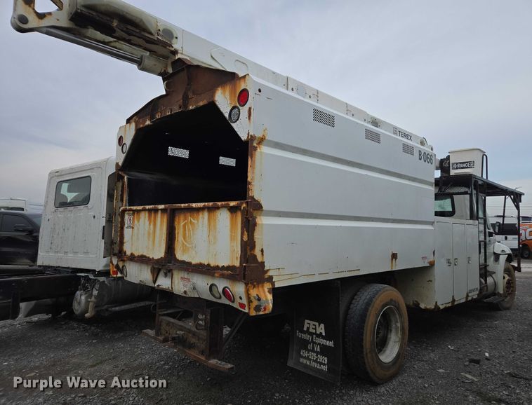 image for item YA1731 2009 International 4300 forestry bucket truck