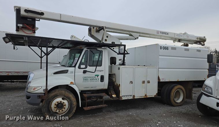 image for item YA1731 2009 International 4300 forestry bucket truck