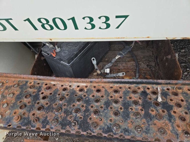 image for item YA1731 2009 International 4300 forestry bucket truck