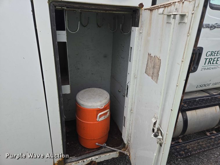 image for item YA1731 2009 International 4300 forestry bucket truck