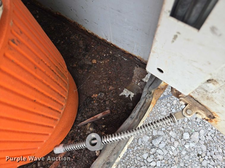 image for item YA1731 2009 International 4300 forestry bucket truck