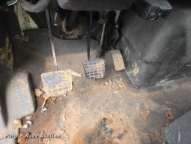 image for item YA1731 2009 International 4300 forestry bucket truck