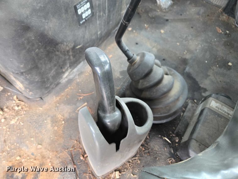 image for item YA1731 2009 International 4300 forestry bucket truck