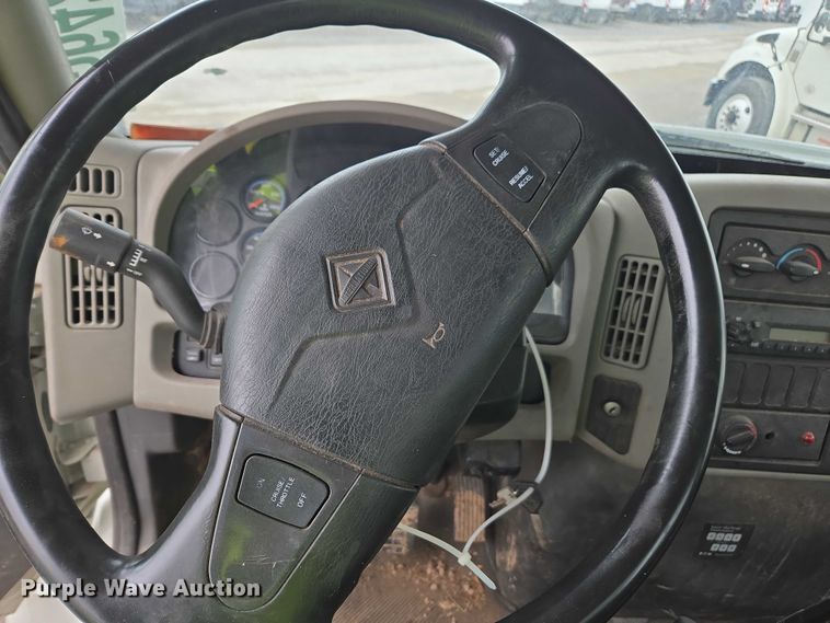 image for item YA1731 2009 International 4300 forestry bucket truck