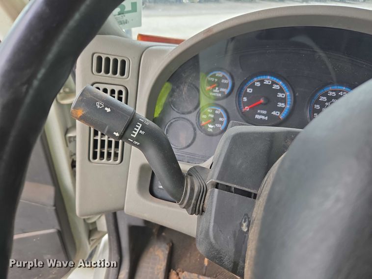 image for item YA1731 2009 International 4300 forestry bucket truck