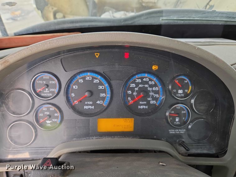 image for item YA1731 2009 International 4300 forestry bucket truck