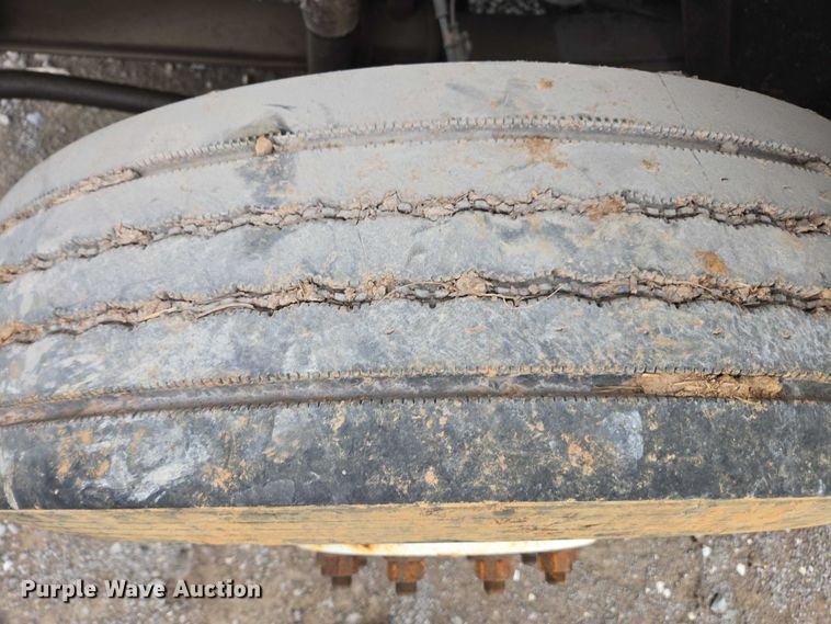 image for item YA1731 2009 International 4300 forestry bucket truck