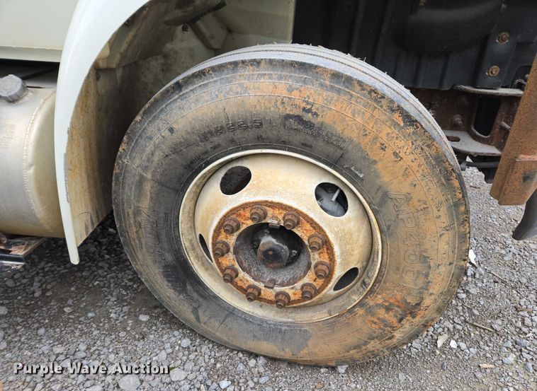 image for item YA1731 2009 International 4300 forestry bucket truck