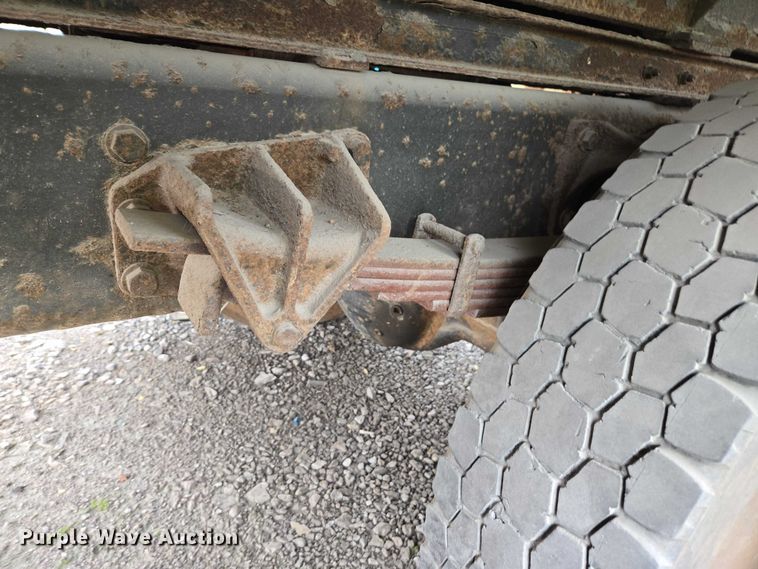 image for item YA1731 2009 International 4300 forestry bucket truck