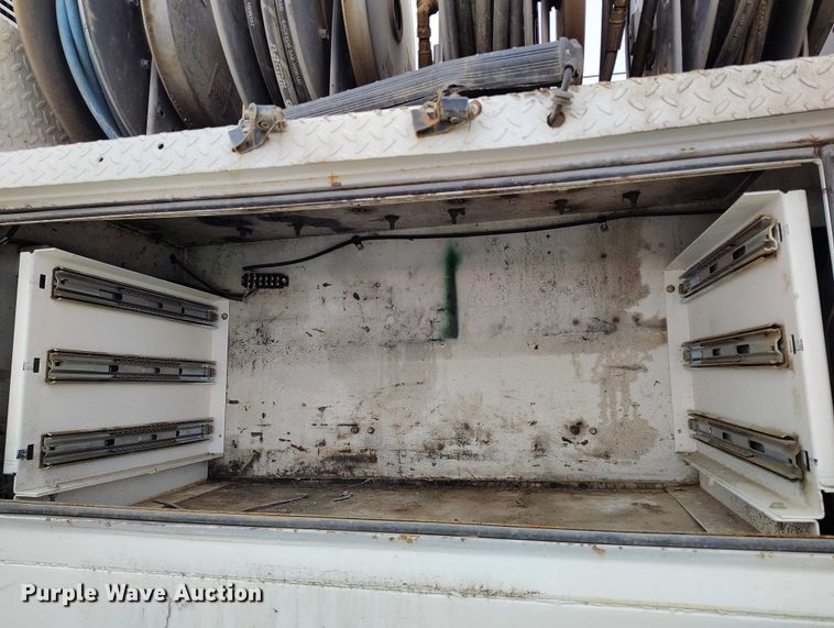 image for item YA1839 2024 Peterbilt 537  utility / service truck