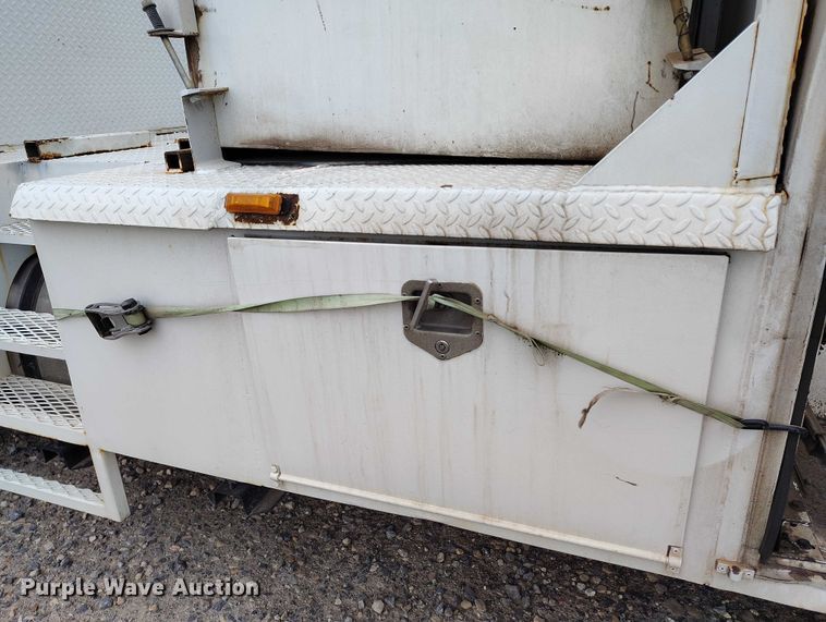 image for item YA1839 2024 Peterbilt 537  utility / service truck