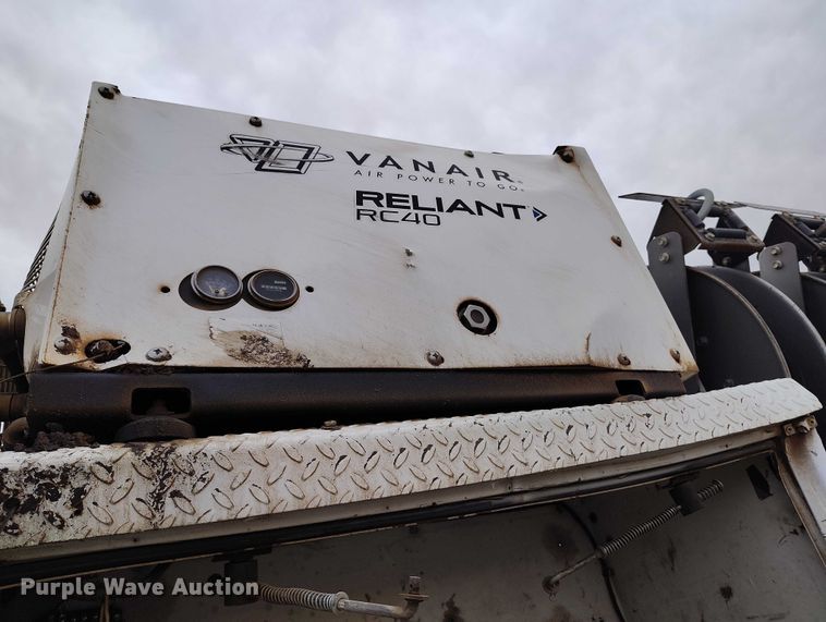 image for item YA1839 2024 Peterbilt 537  utility / service truck