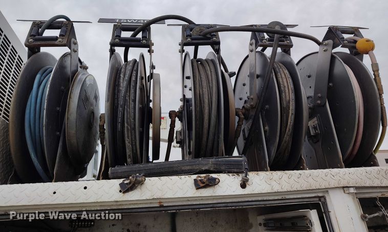 image for item YA1839 2024 Peterbilt 537  utility / service truck