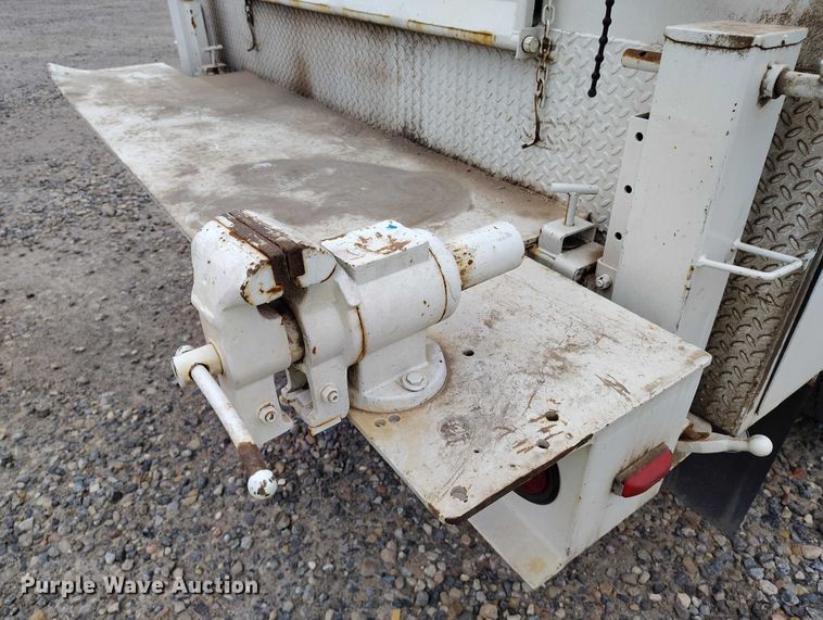 image for item YA1839 2024 Peterbilt 537  utility / service truck