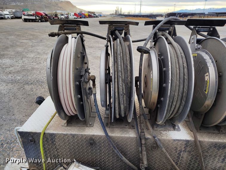 image for item YA1839 2024 Peterbilt 537  utility / service truck