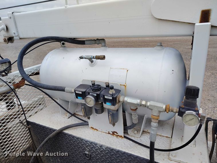 image for item YA1839 2024 Peterbilt 537  utility / service truck