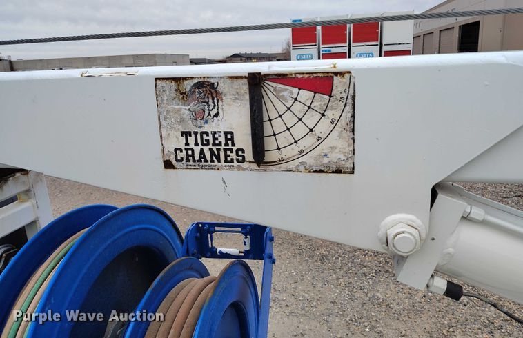 image for item YA1839 2024 Peterbilt 537  utility / service truck