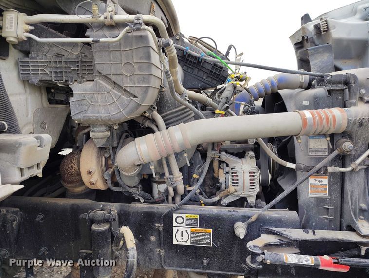 image for item YA1839 2024 Peterbilt 537  utility / service truck