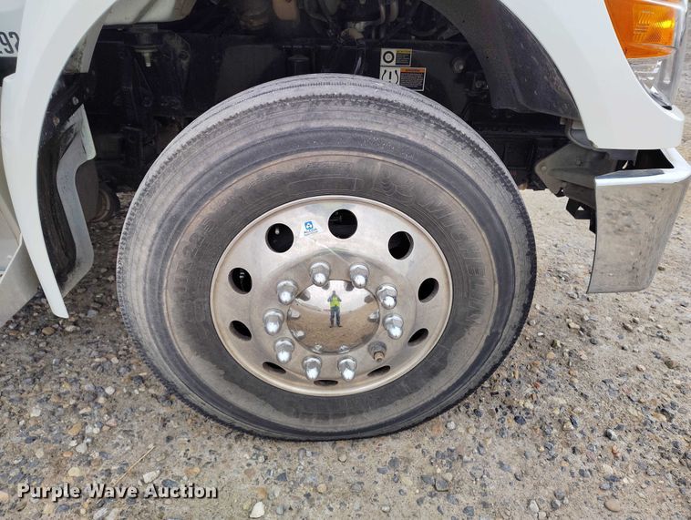 image for item YA1839 2024 Peterbilt 537  utility / service truck