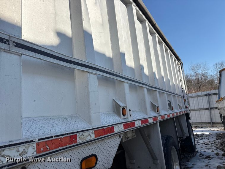 image for item YA2090 2000 Mac Mac Trailer Manufacturing end dump trailer