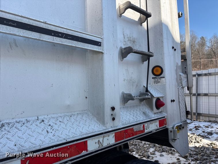 image for item YA2090 2000 Mac Mac Trailer Manufacturing end dump trailer