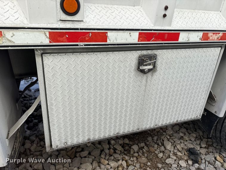 image for item YA2090 2000 Mac Mac Trailer Manufacturing end dump trailer