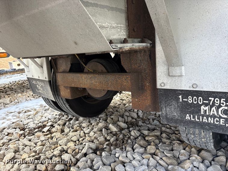 image for item YA2090 2000 Mac Mac Trailer Manufacturing end dump trailer