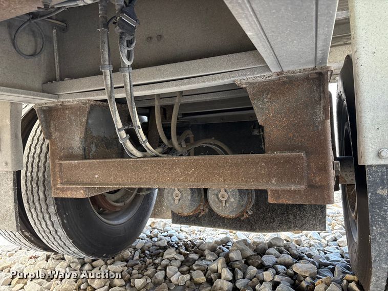 image for item YA2090 2000 Mac Mac Trailer Manufacturing end dump trailer